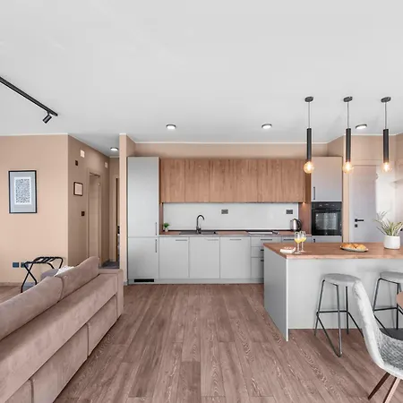 Spacious With Terrace And Bubble Bath Villa