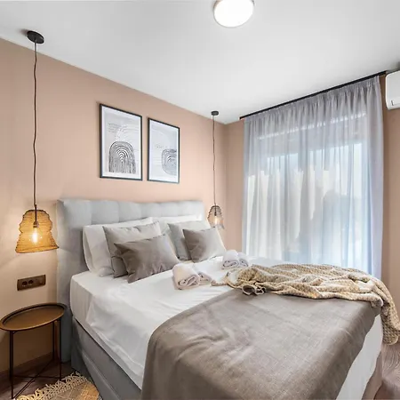 Spacious With Terrace And Bubble Bath * Brtonigla