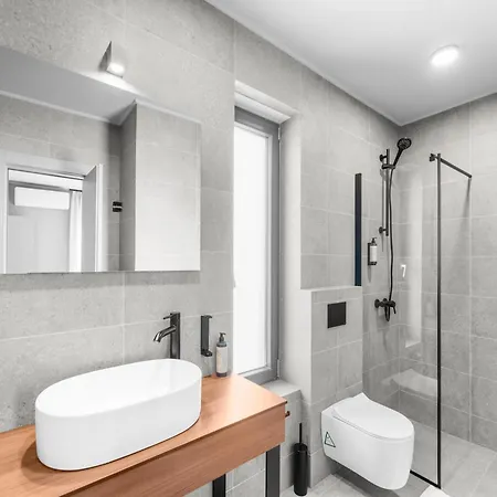 Spacious With Terrace And Bubble Bath Villa *